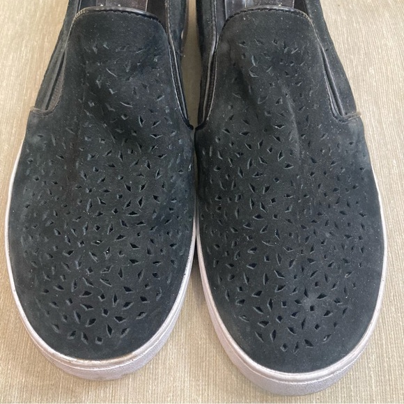 VIONIC Sz 7.5 Perforated Leather Rubber Chunky Soles Slip On Slides Shoes - Picture 3 of 11